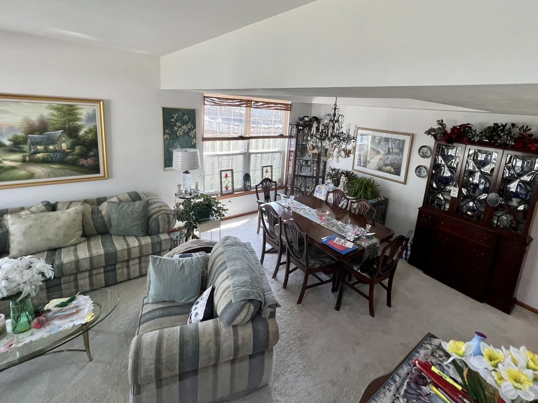 Photo of 811 Cambridge Drive