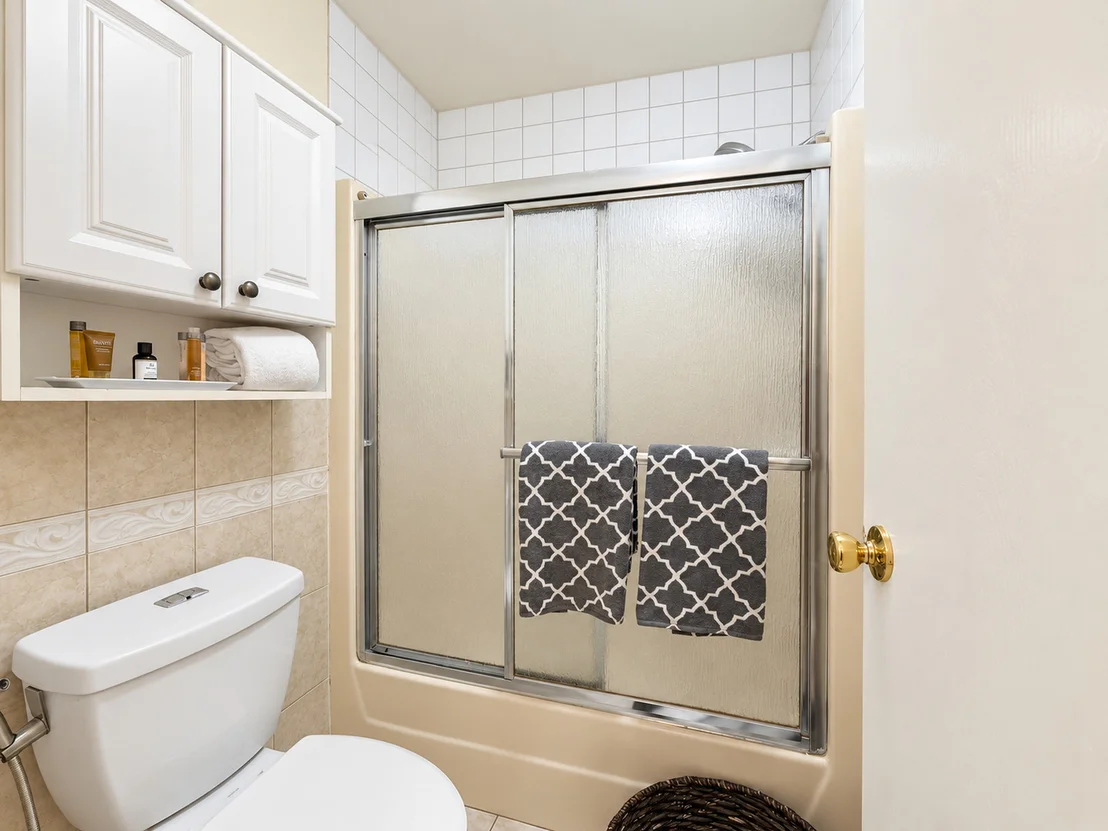 Photo of 1401 Knoll Drive