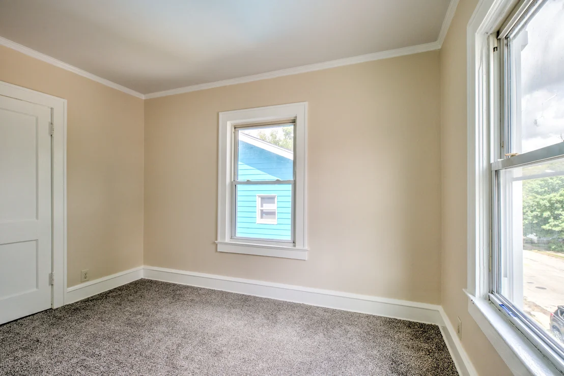 Photo of 310 N Mclean Street