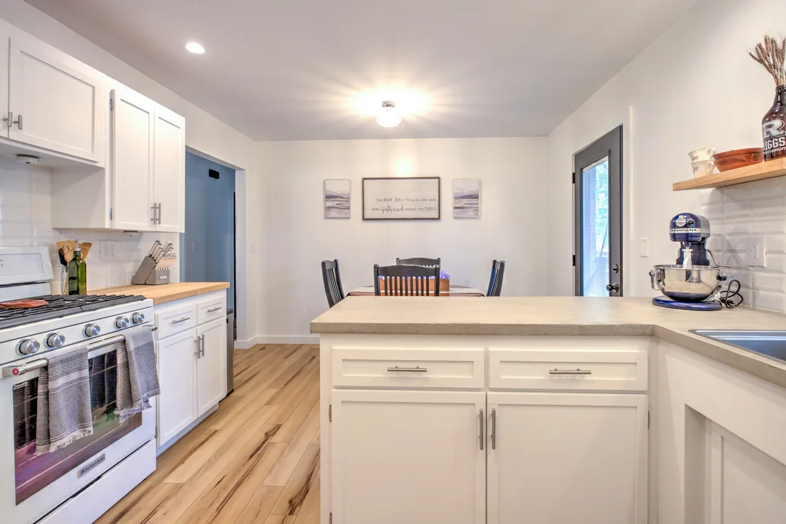 Photo of 1402 HILLTOP Drive