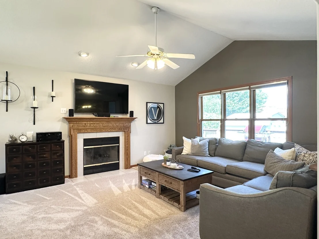 Photo of 1602 Sunridge Drive