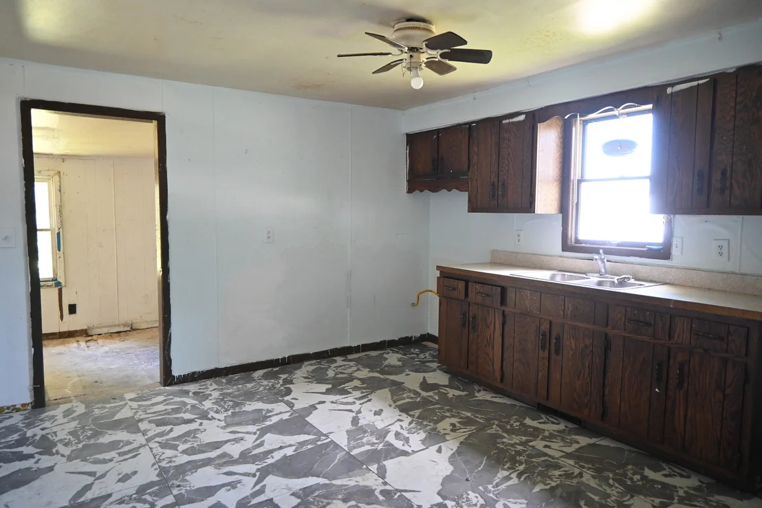 Photo of 1346 N Division Street