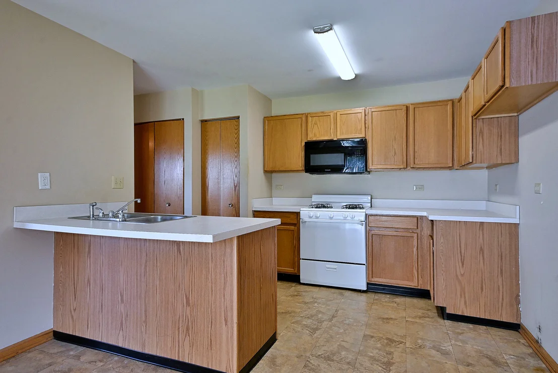 Photo of 4142 RIVERTOWNE Drive