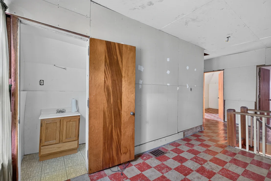 Photo of 115 7th Street