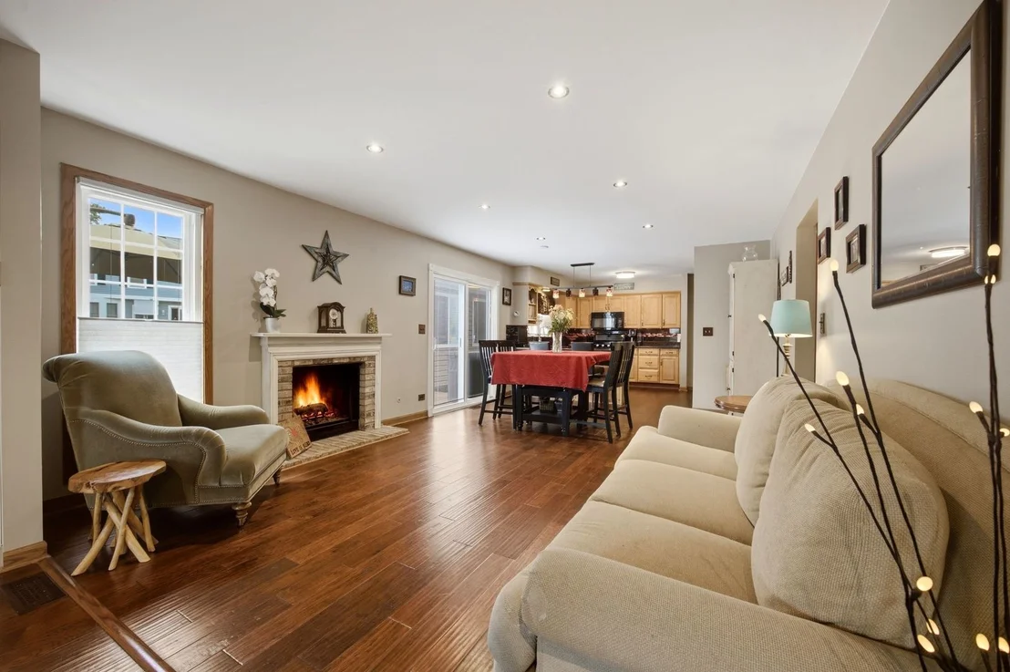 Photo of 702 Hickory Lane