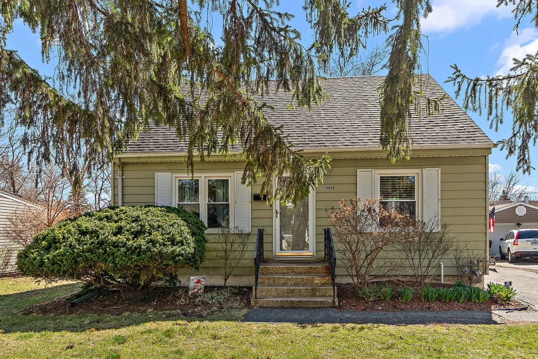 Photo of 6613 Glenview Drive