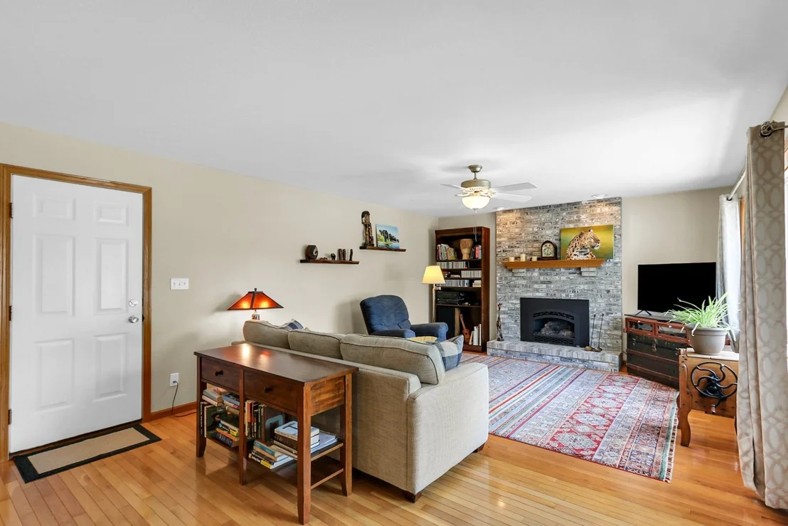Photo of 403 N Cedar Drive