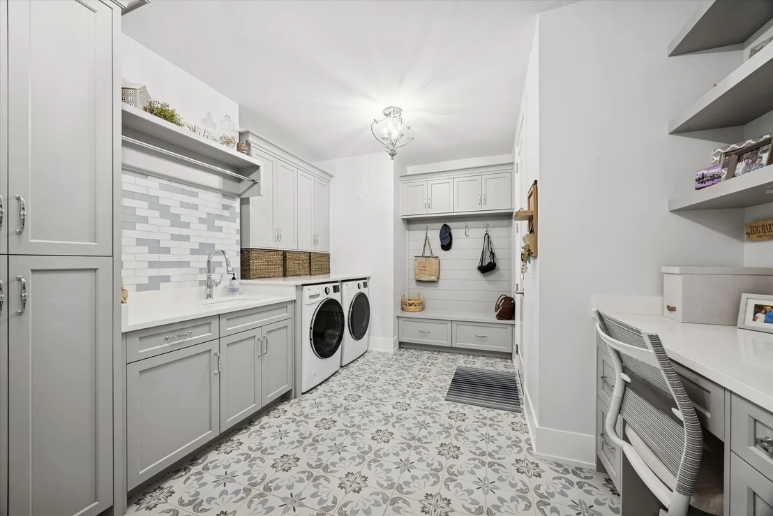 Photo of 1108 Spruce Drive