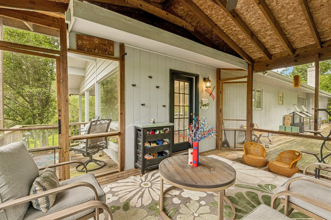 Photo of 9617 Hideaway Lane