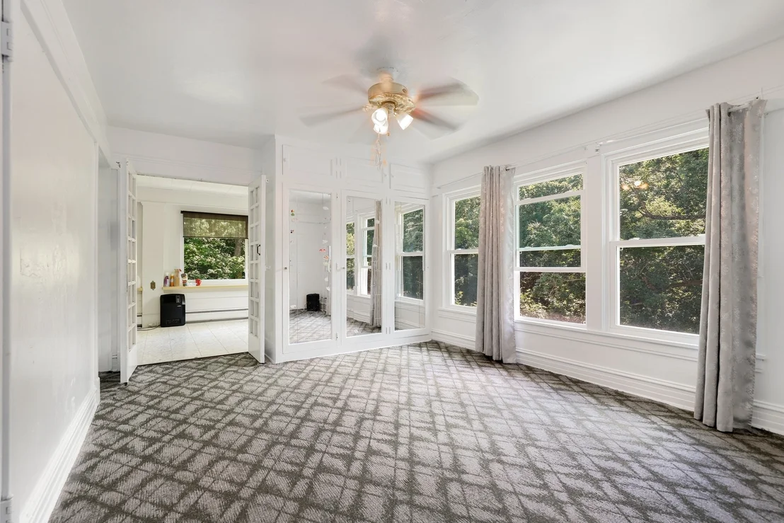 Photo of 1506 Hawthorne Drive