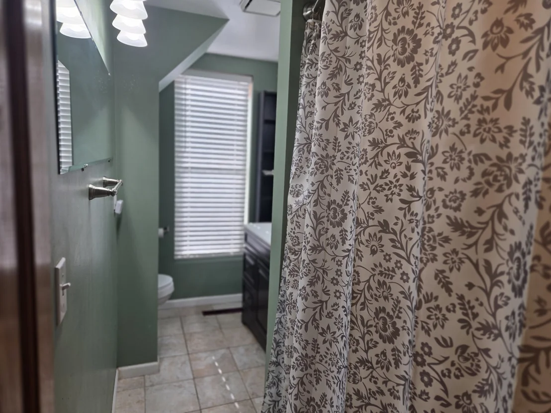 Photo of 732 W 2ND Street