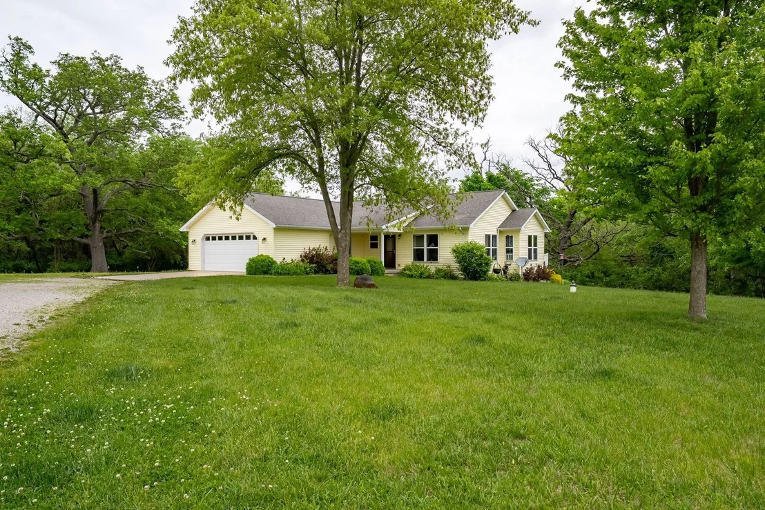 Photo of 2662 Evans Road