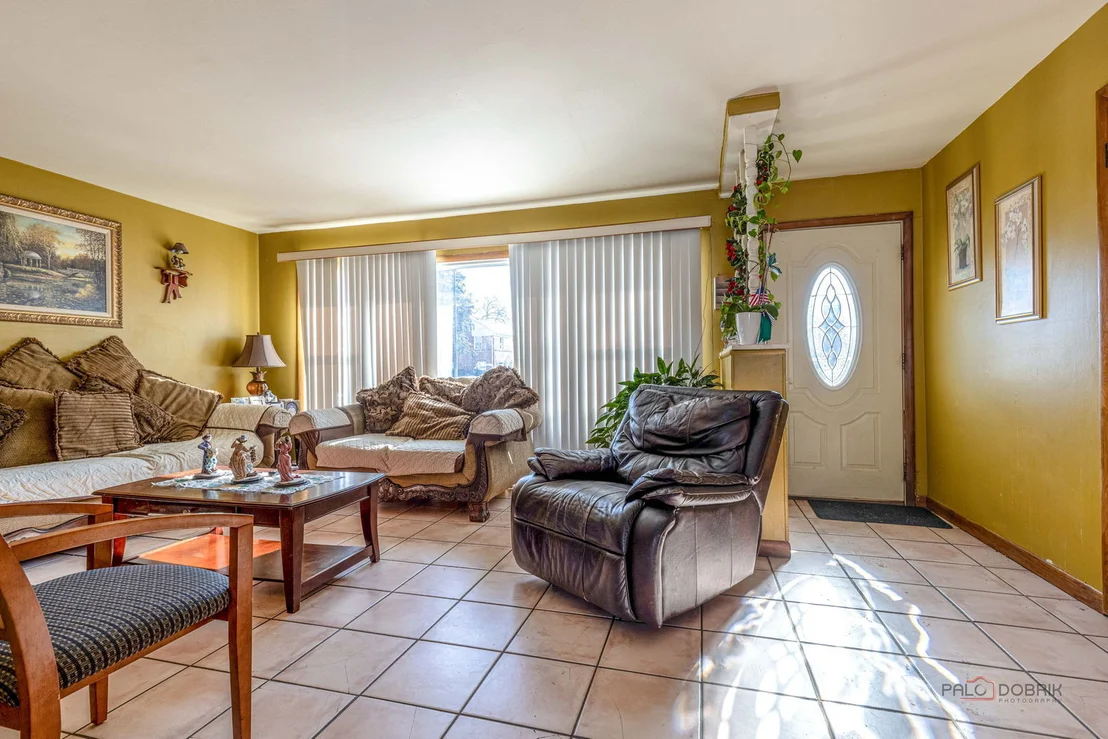 Photo of 908 E Central Road