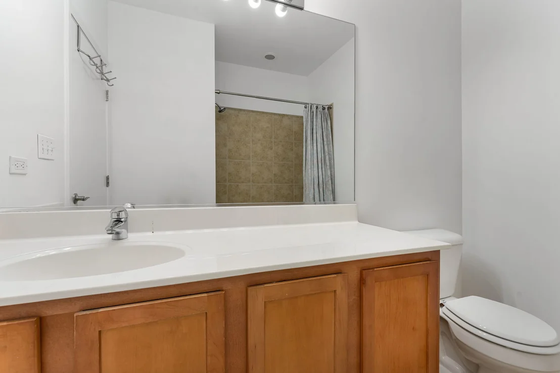 Photo of 2403 W 32nd Place