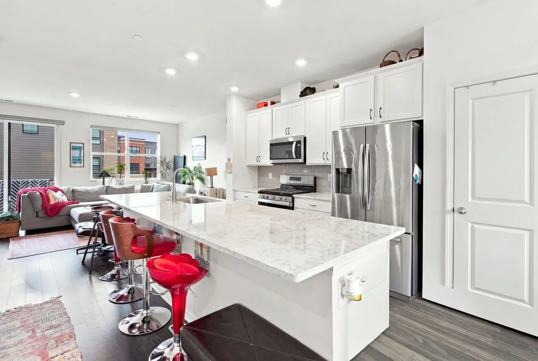 Photo of 2210 Venture Drive
