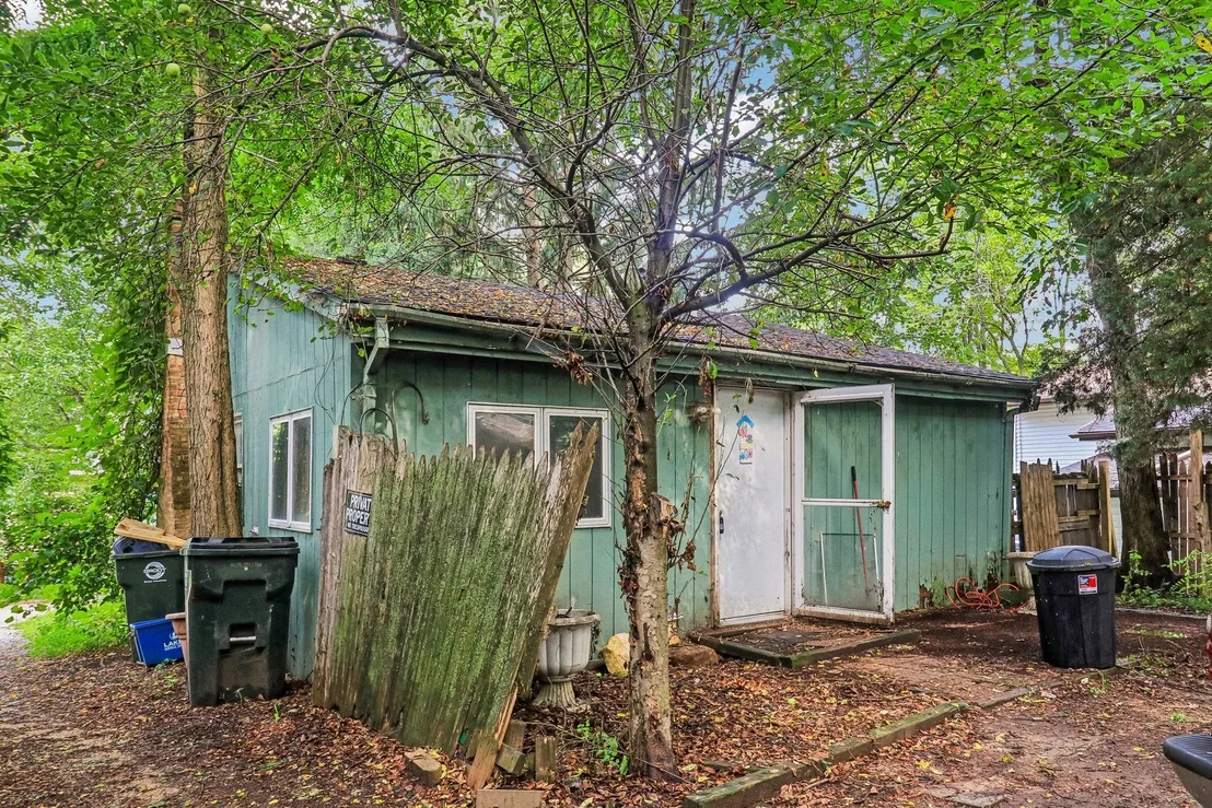 Photo of 35573 N Poplar Avenue