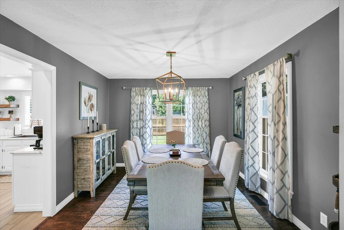 Photo of 1104 PARKSIDE Drive