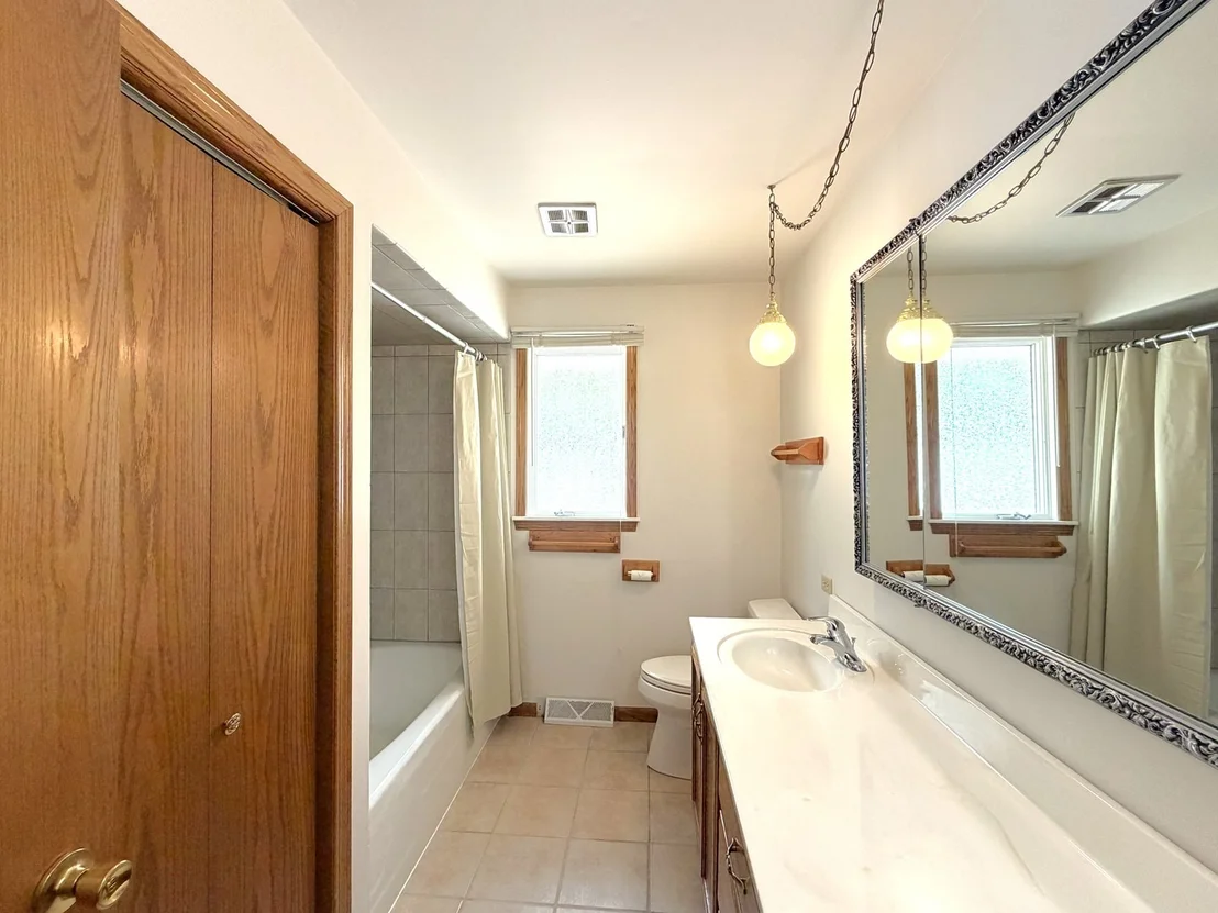 Photo of 901 Lark Street