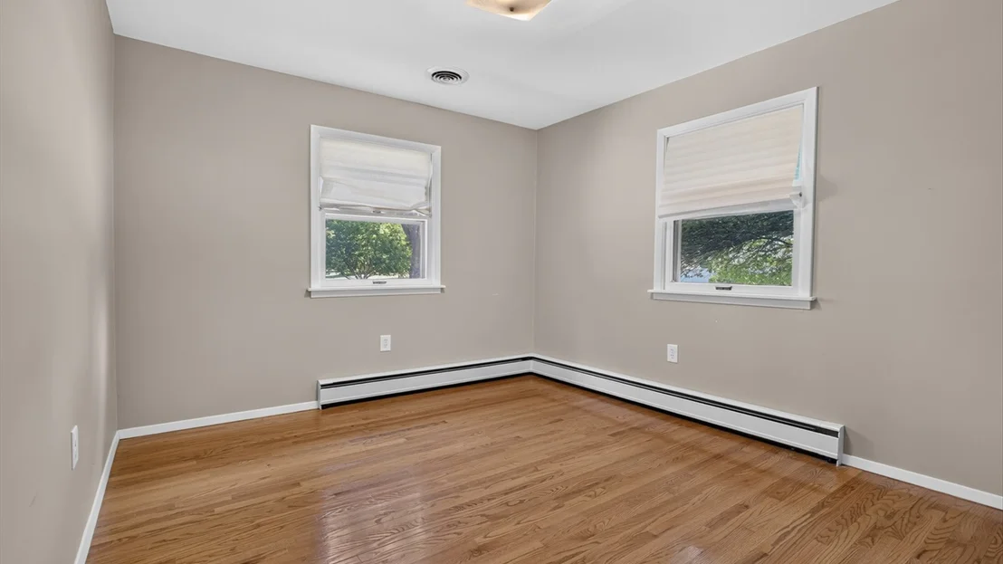 Photo of 305 Centennial Avenue