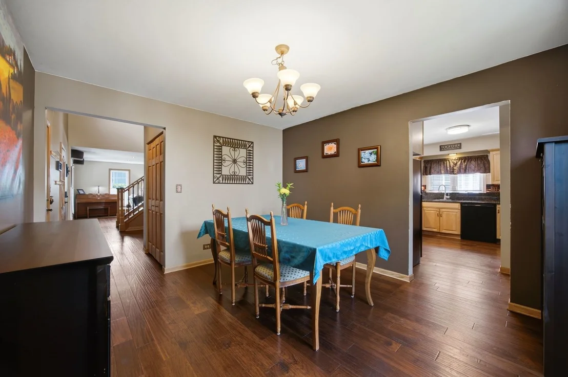 Photo of 702 Hickory Lane