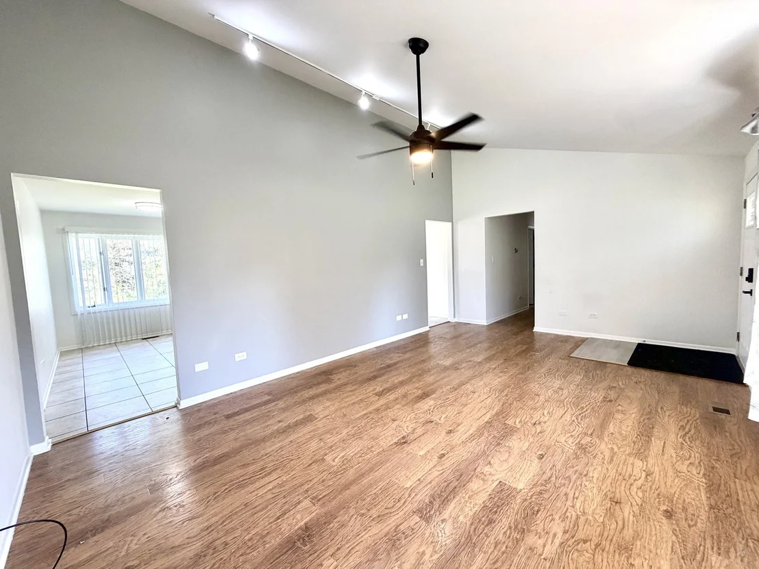 Photo of 2337 Golfview Drive
