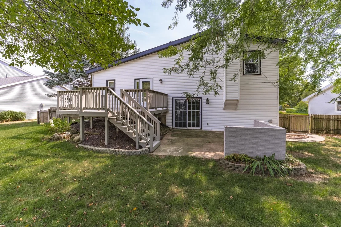 Photo of 207 Greenleaf Drive