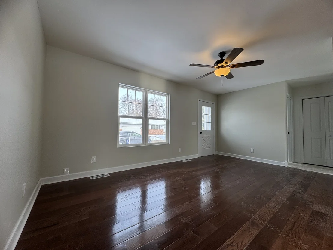 Photo of 317 Midwestern Drive