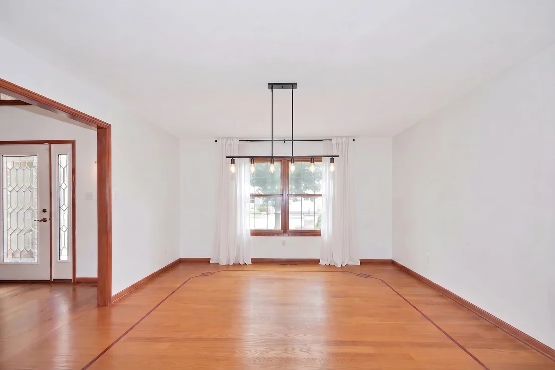 Photo of 1873 Claire Drive