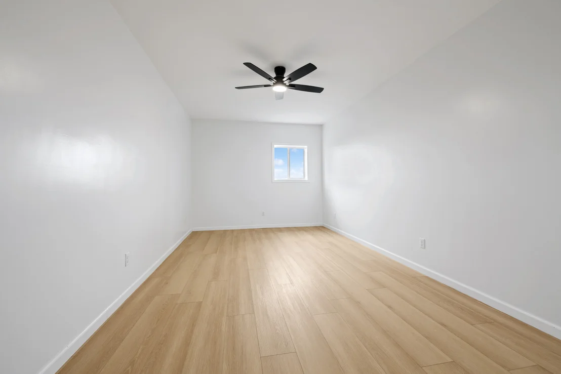 Photo of 1430 N 30th Road