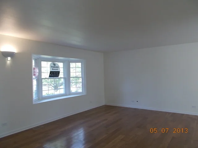 Photo of 19 E Cunningham Drive