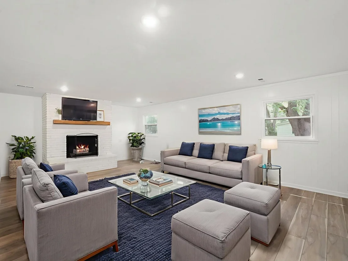 Photo of 1403 Hampton Lane
