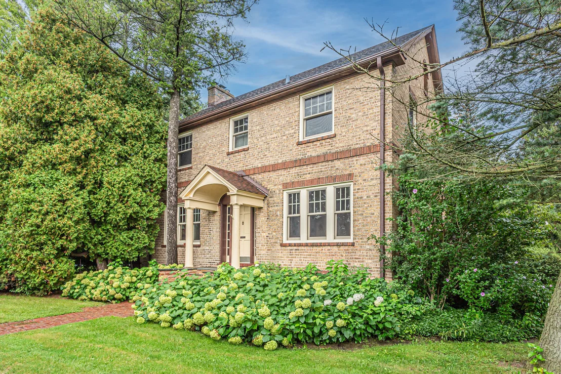 Photo of 1324 Fredrickson Place