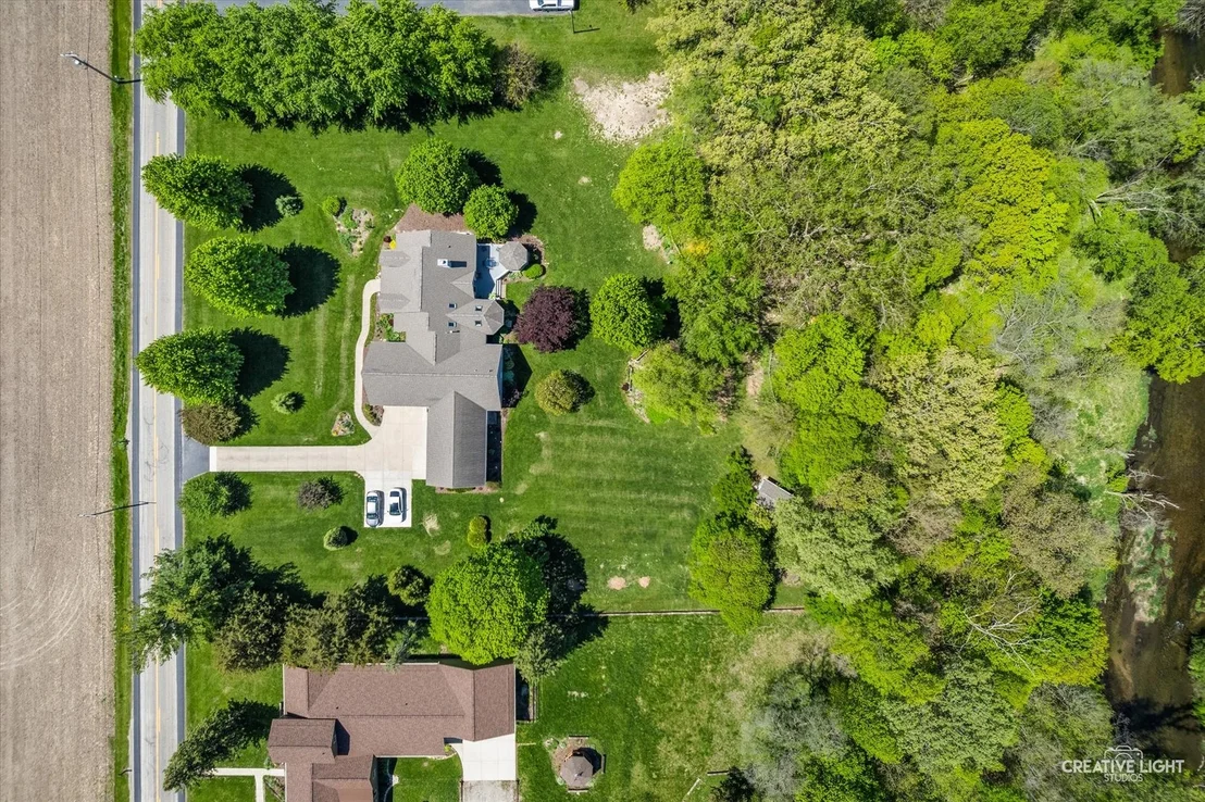 Photo of 16073 Burr Oak Road