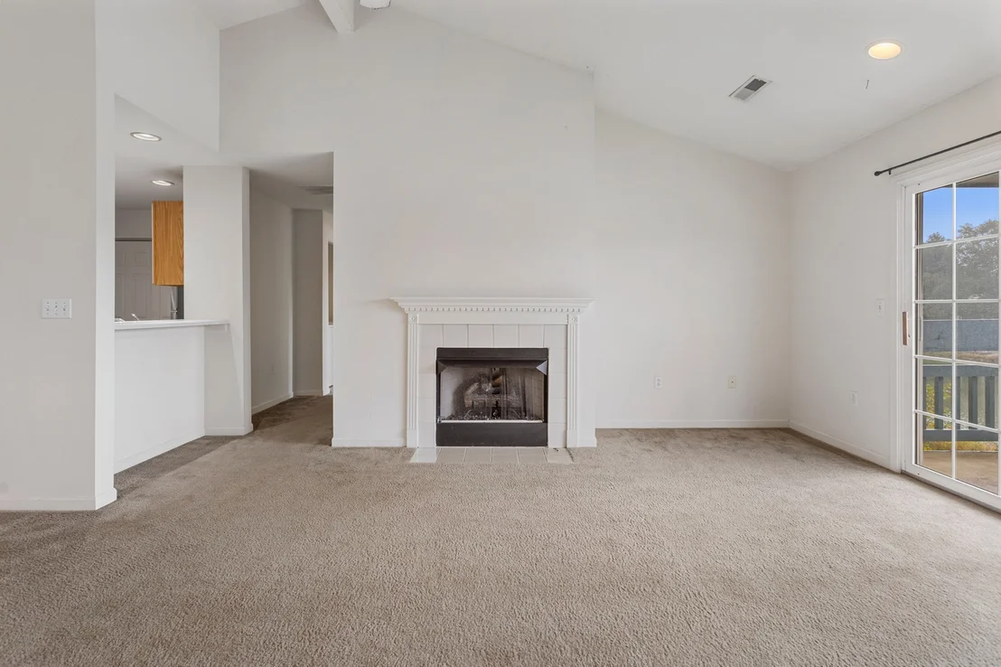 Photo of Unit 205 at 2406 Windward Boulevard