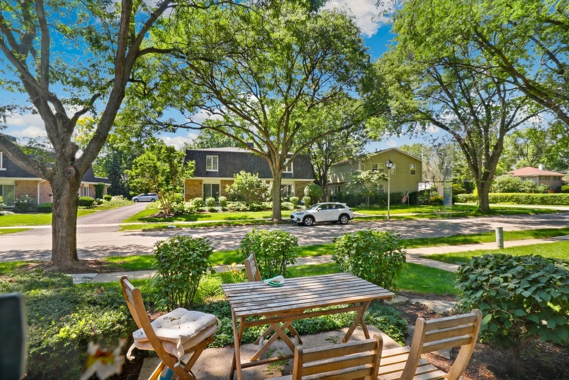Photo of 415 Sunnybrook Lane