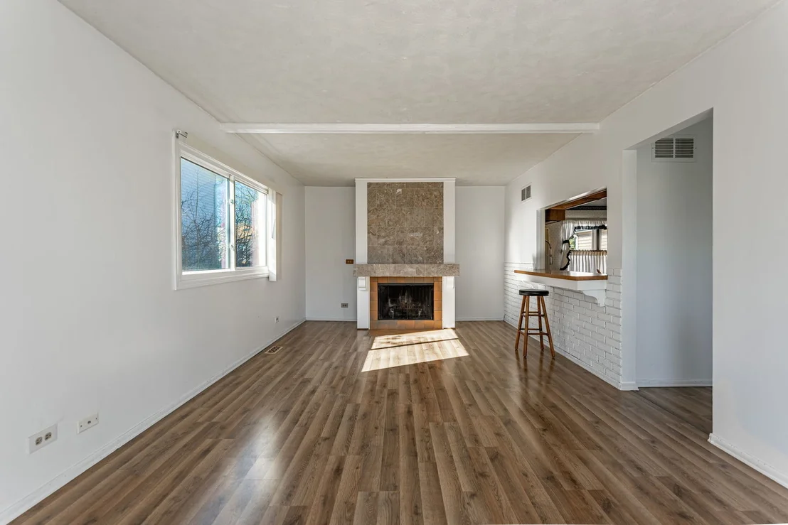 Photo of 137 Harding Drive