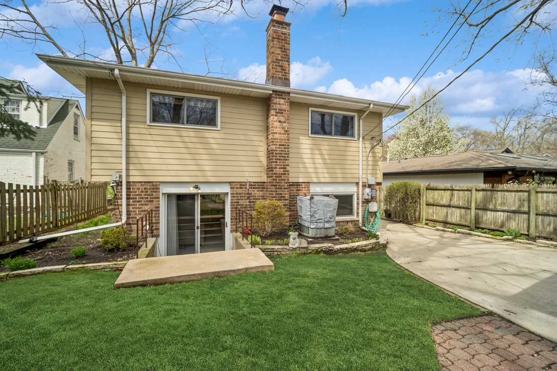 Photo of 621 Echo Lane