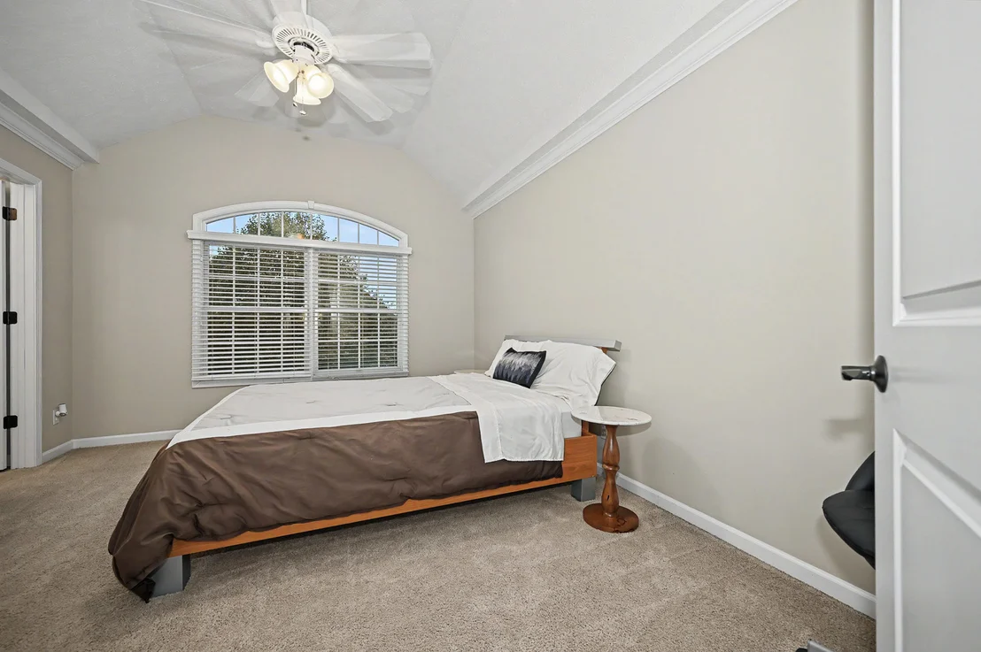 Photo of 18 Stonebrook Court
