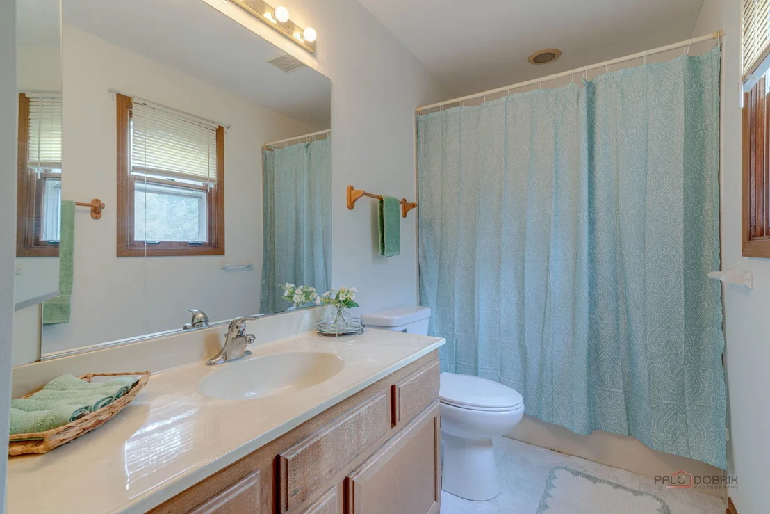 Photo of 705 Royal Glen Drive