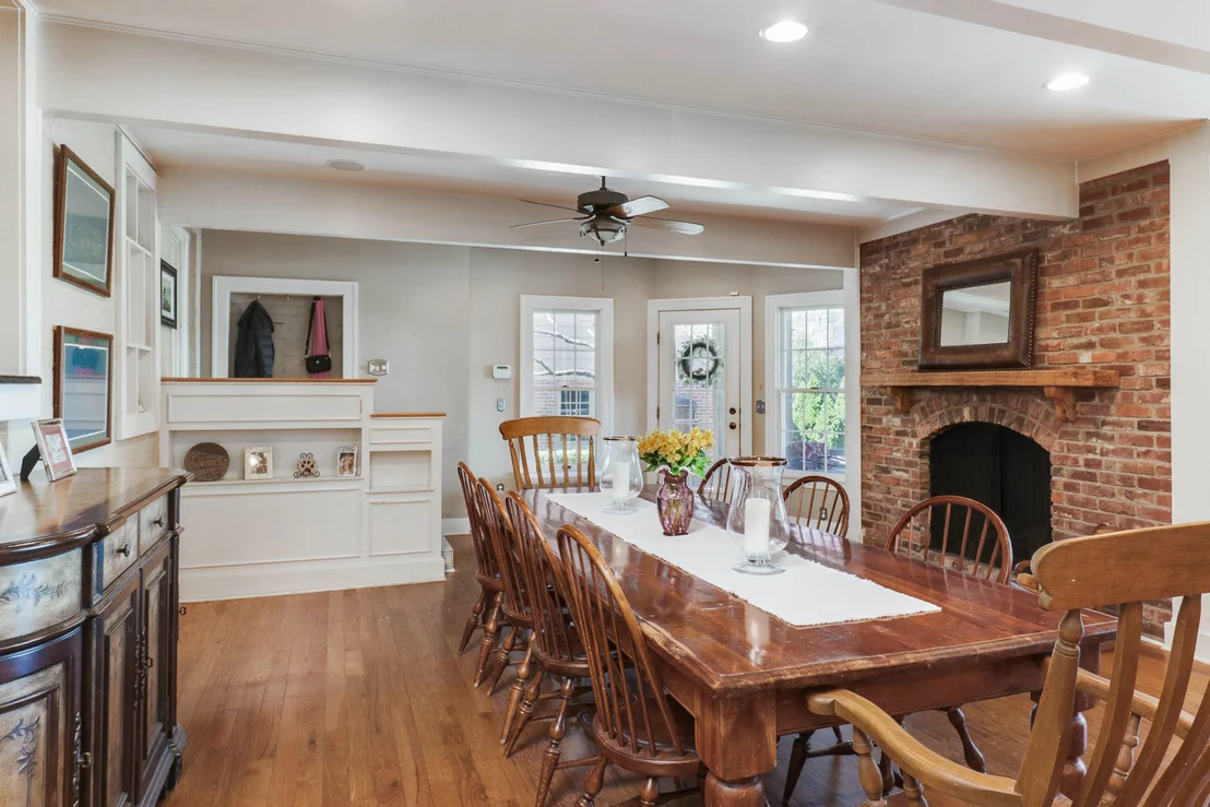 Photo of 1202 Elmwood Road