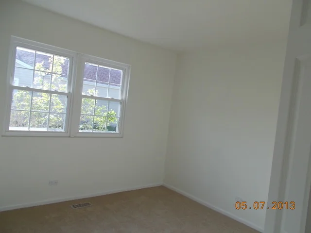 Photo of 19 E Cunningham Drive