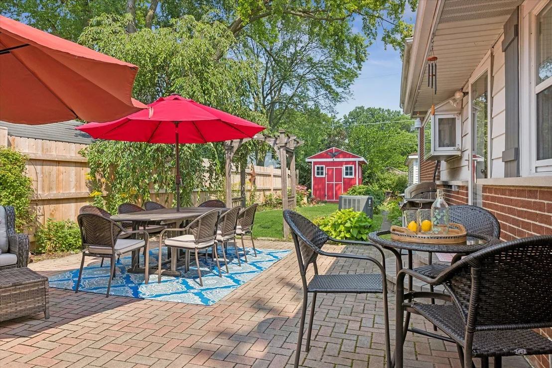 Photo of 1041 Longmeadow Drive