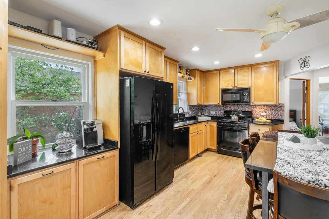 Photo of 2711 Maple Avenue