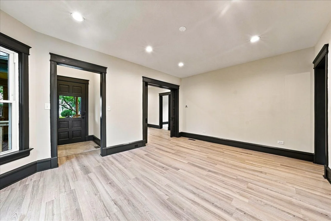 Photo of 417 BUELL Avenue