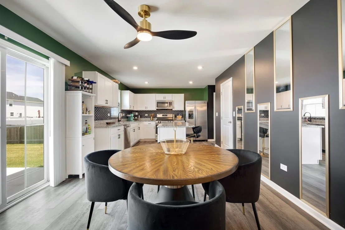 Photo of 552 Dawns End