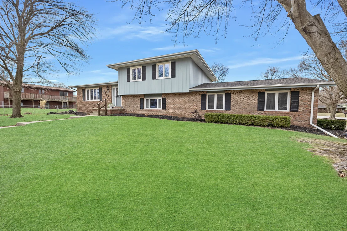 Photo of 2804 Mockingbird Lane