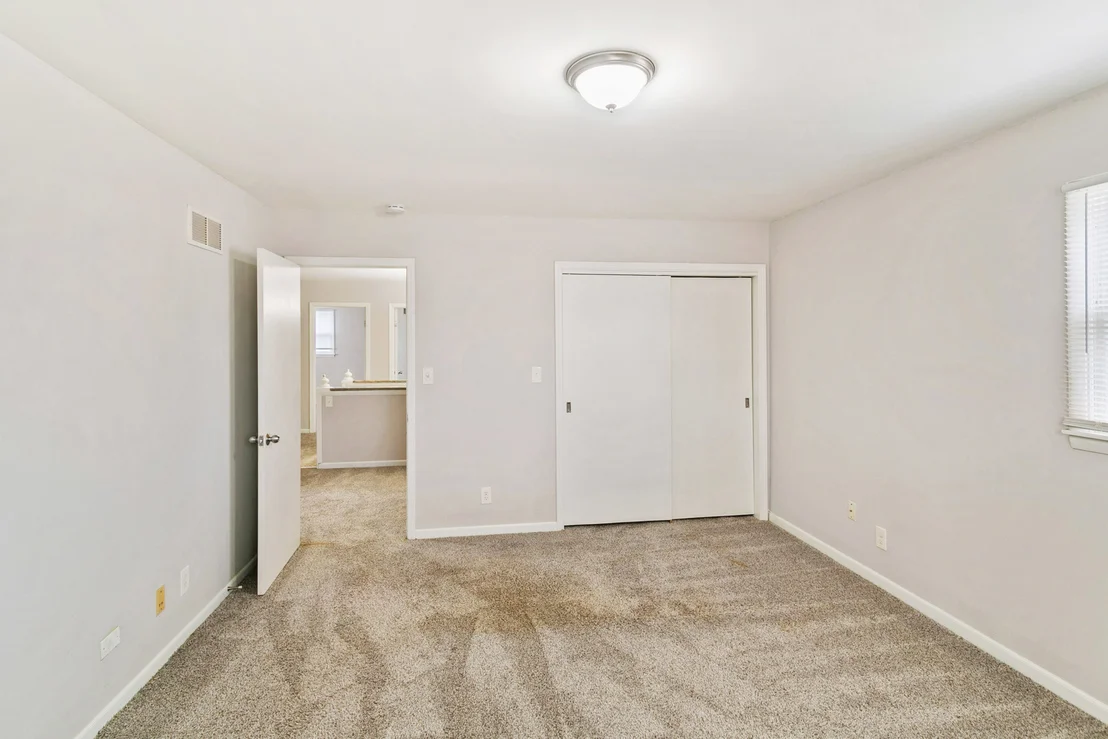 Photo of 3636 EMERALD Avenue