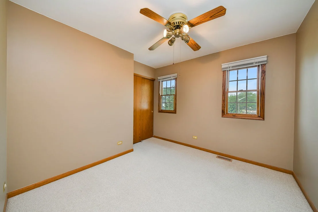 Photo of 959 Hill Crest Drive
