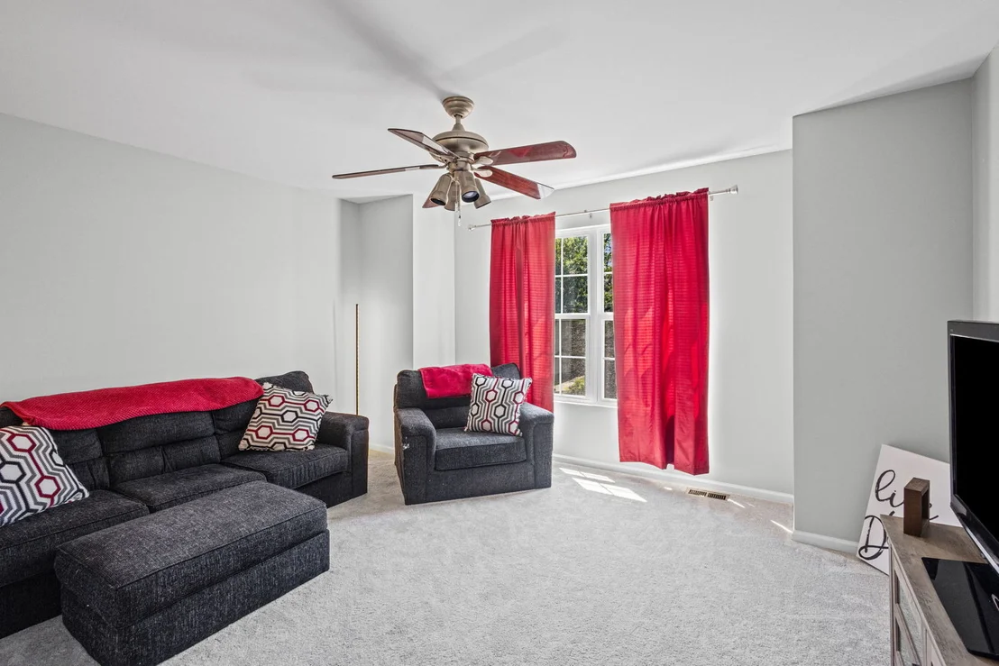 Photo of 1104 Colonial Drive
