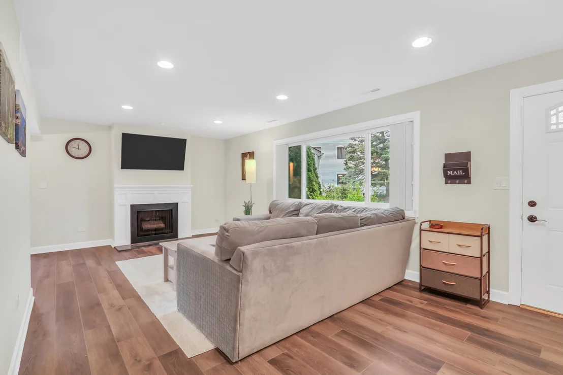 Photo of Unit 4C at 751 Dover Place